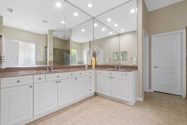 12737-bideford-avenue-windermere-fl-34786-32-scaled-600x400