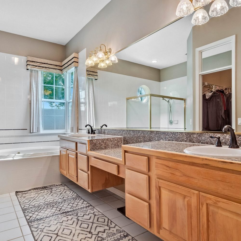 11365-willow-gardens-drive-windermere-fl-34786-11-scaled-1000x1000-1