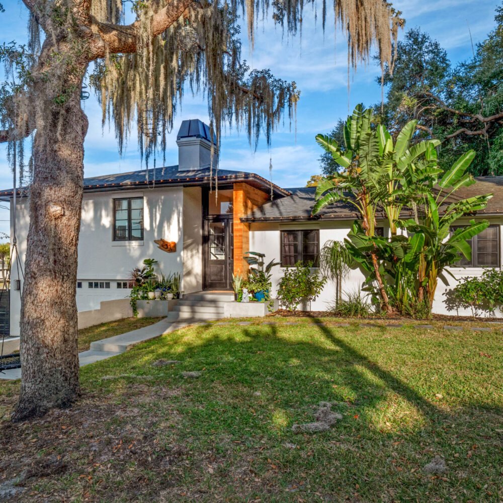 31-pine-street-windermere-fl-34786-04-scaled-1000x1000 31-pine-street-windermere-fl-34786-04-scaled-1000x1000