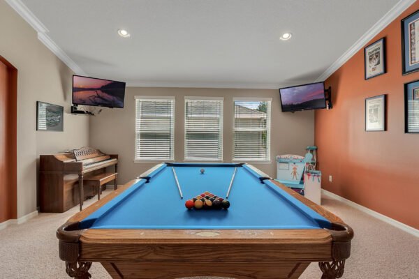 15540-sandfield-loop-winter-garden-fl-34787-31-scaled-600x400