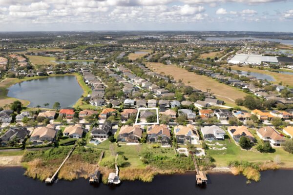 1910-black-lake-boulevard-winter-garden-fl-34787-42-scaled-600x400