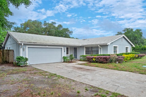 6526-sawyer-shores-lane-windermere-fl-34786-02-scaled