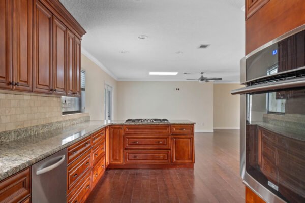 6526-sawyer-shores-lane-windermere-fl-34786-14--scaled