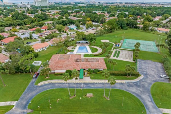 10409-jutland-court-orlando-fl-32821-14--scaled
