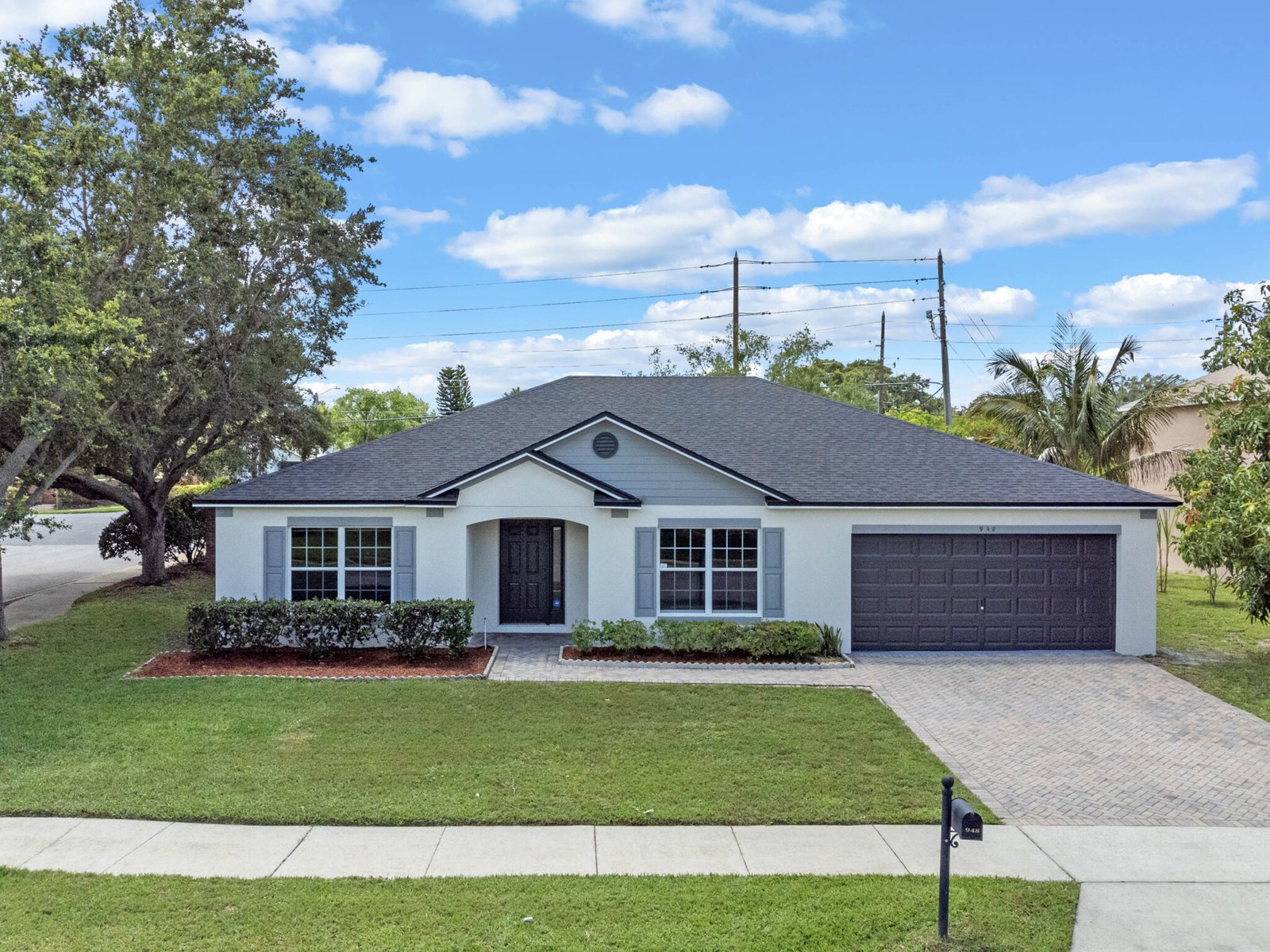 here is your perfect opportunity to put some nice cosmetic finishing touches on an incredibly priced one story bed corner lot home, burland circle
