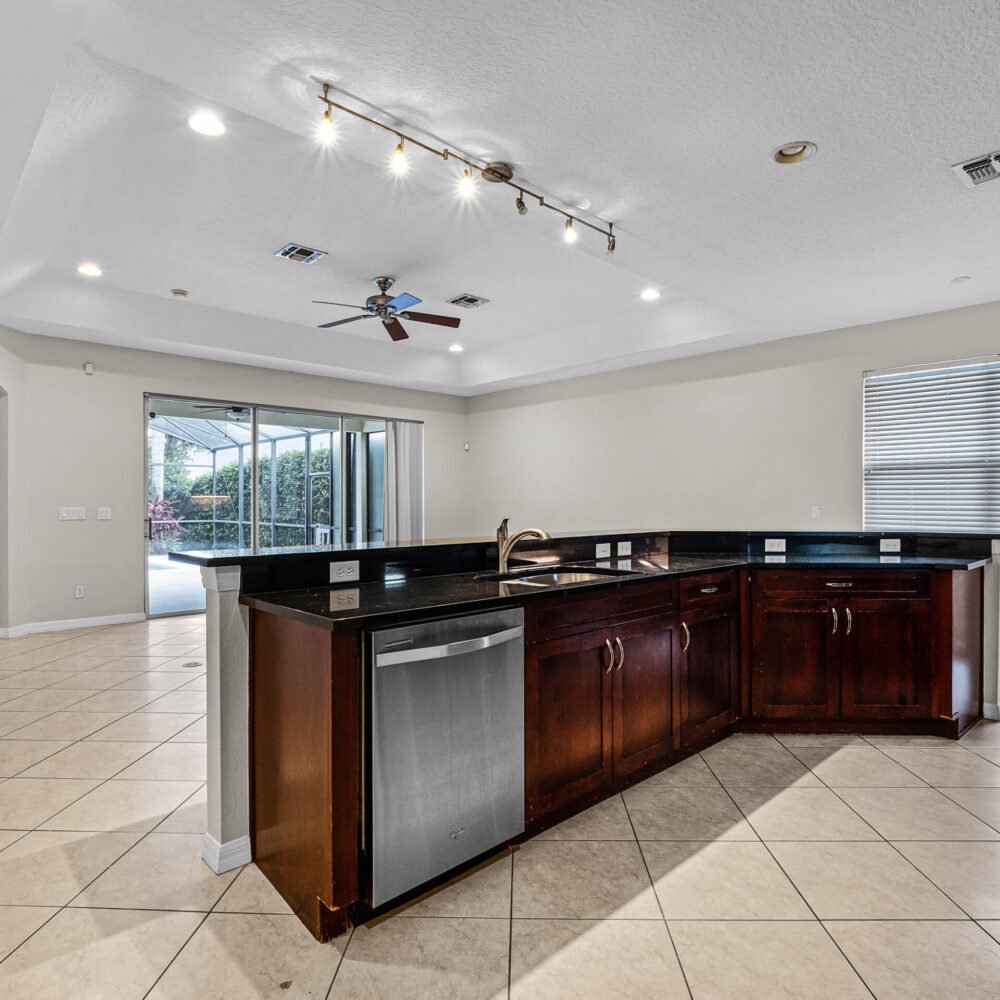 14255-sonco-avenue-windermere-fl-34786-12-scaled-1000x1000